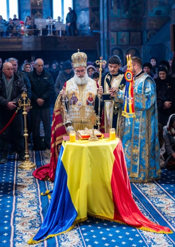 Ziua Națională serbată la Catedrala Arhiepiscopală din Roman 317701