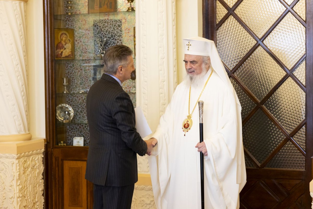 Ambasadorul Elveției în vizită de prezentare la Patriarhia Română 317868