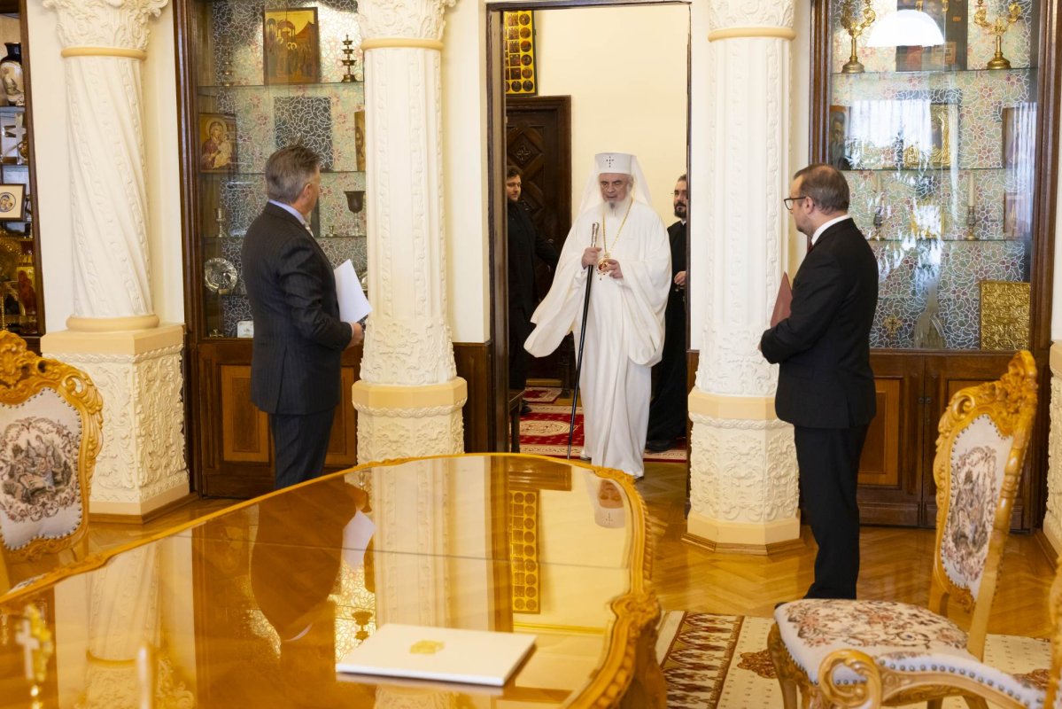 Ambasadorul Elveției în vizită de prezentare la Patriarhia Română 317875