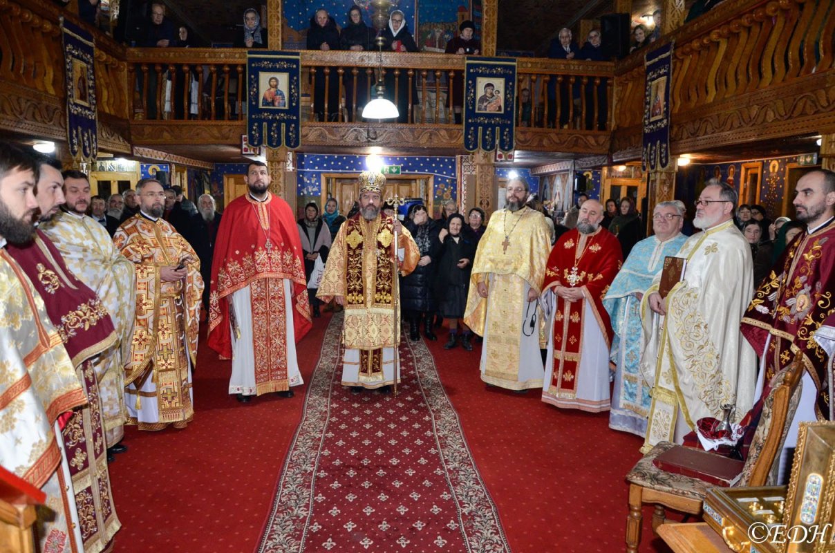 Hramul Bisericii „Sfânta Mare Muceniță Varvara” din Petroșani 317819