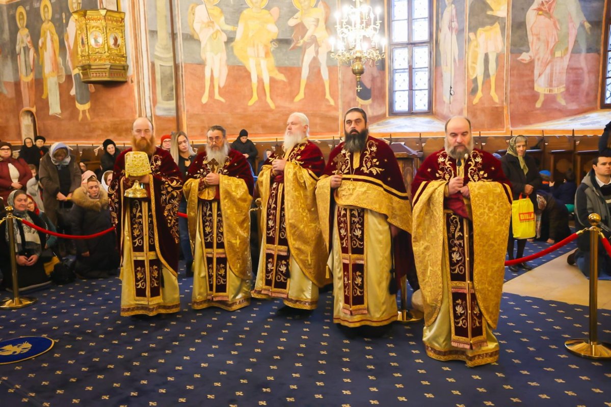 Hramul bisericii din ostrovul Mănăstirii Cernica 317978