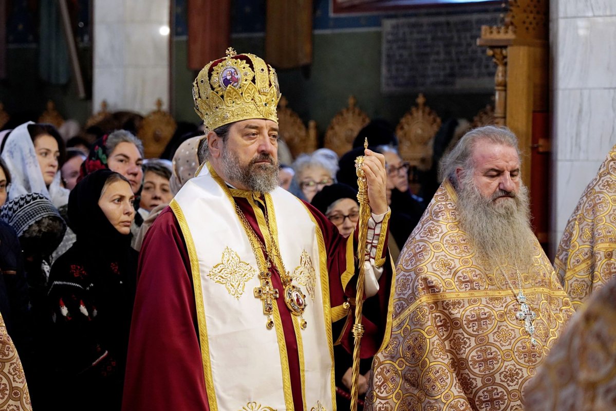 Slujbă pentru cei trei mari duhovnici ai Mănăstirii Sihăstria 318122