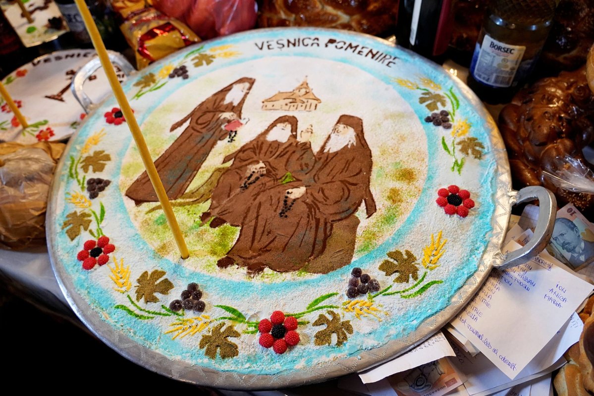 Slujbă pentru cei trei mari duhovnici ai Mănăstirii Sihăstria 318126