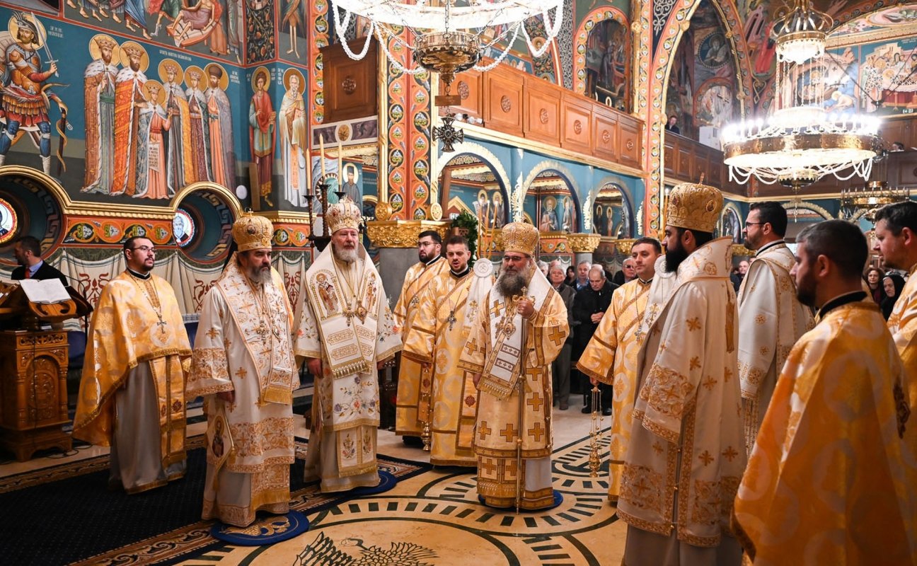 Sărbătoare la Catedrala Episcopală din Deva 318164