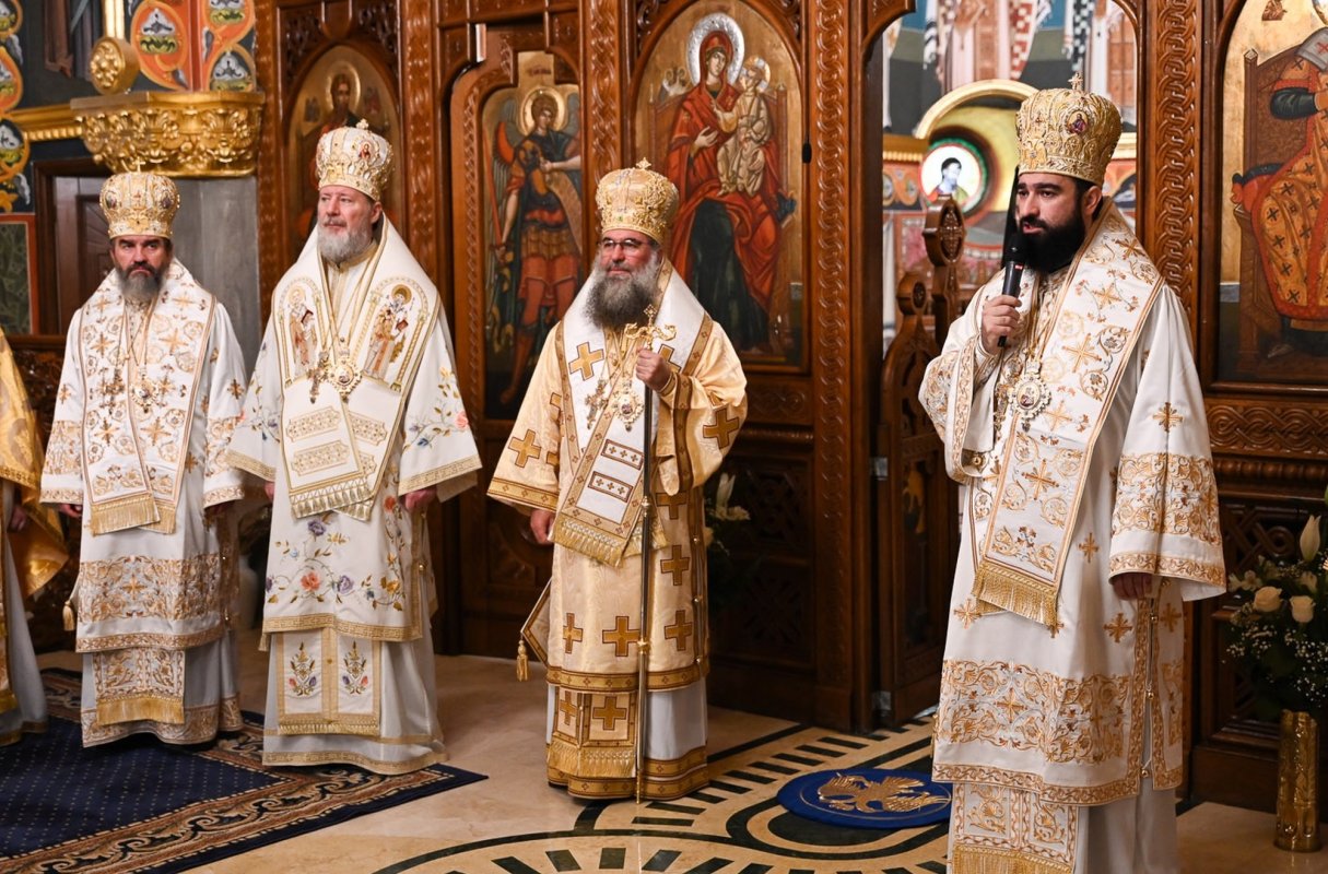 Sărbătoare la Catedrala Episcopală din Deva 318168