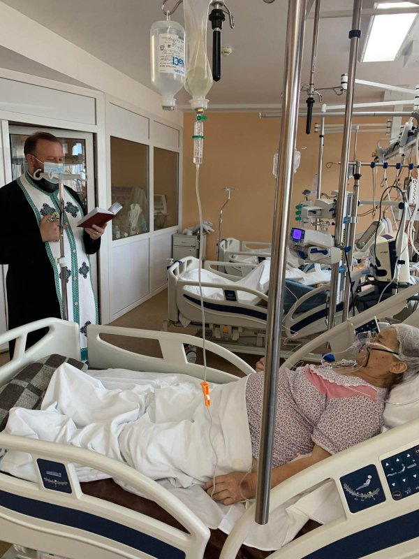 Slujire medicală și spirituală la Spitalul Județean Botoșani 317212