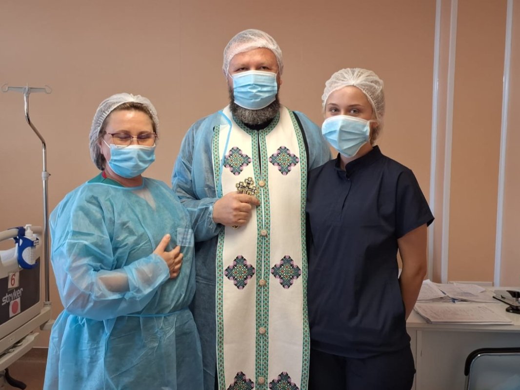 Slujire medicală și spirituală la Spitalul Județean Botoșani 317217