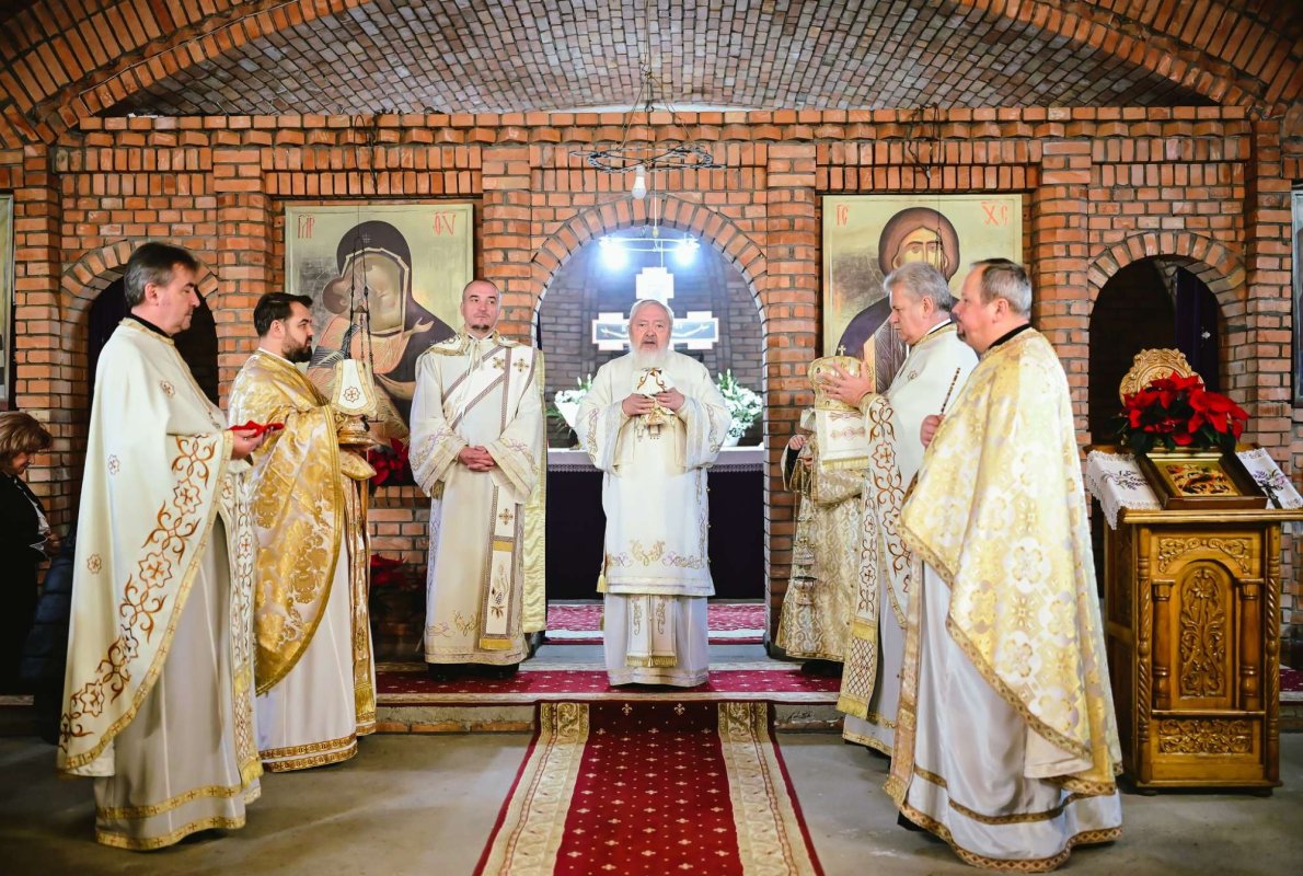 Liturghie arhierească la Biserica „Învierea Domnului” din Cluj-Napoca 318192