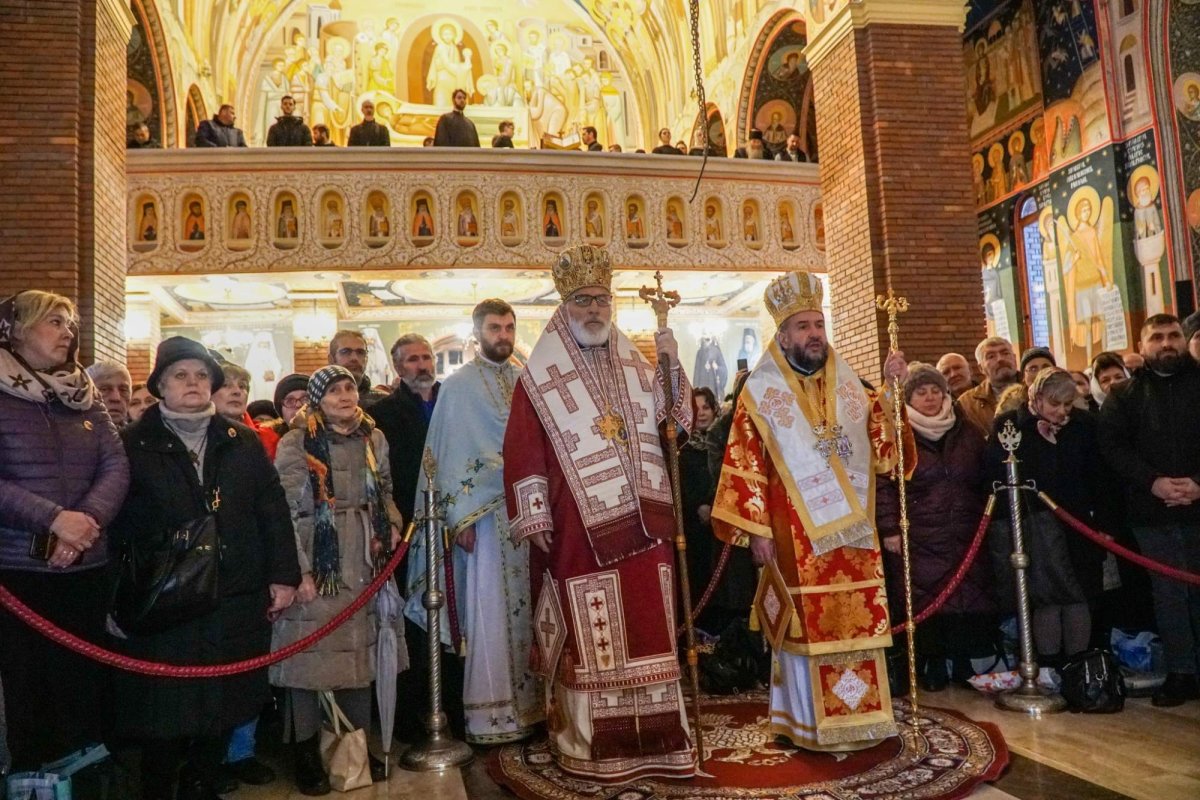 Prinos de laudă Sfintei Mucenițe Filofteia de la Curtea de Argeș 318208