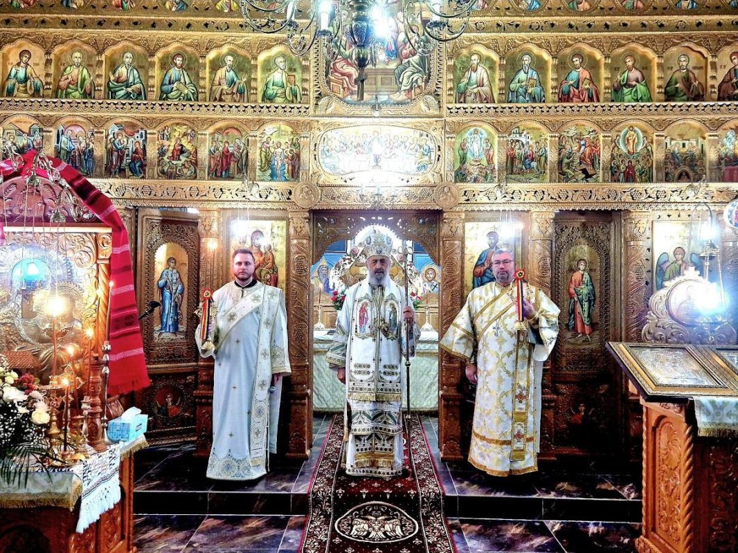 Sfințirea noilor clopote în Parohia Lunca Bradului, Protopopiatul Reghin 318205