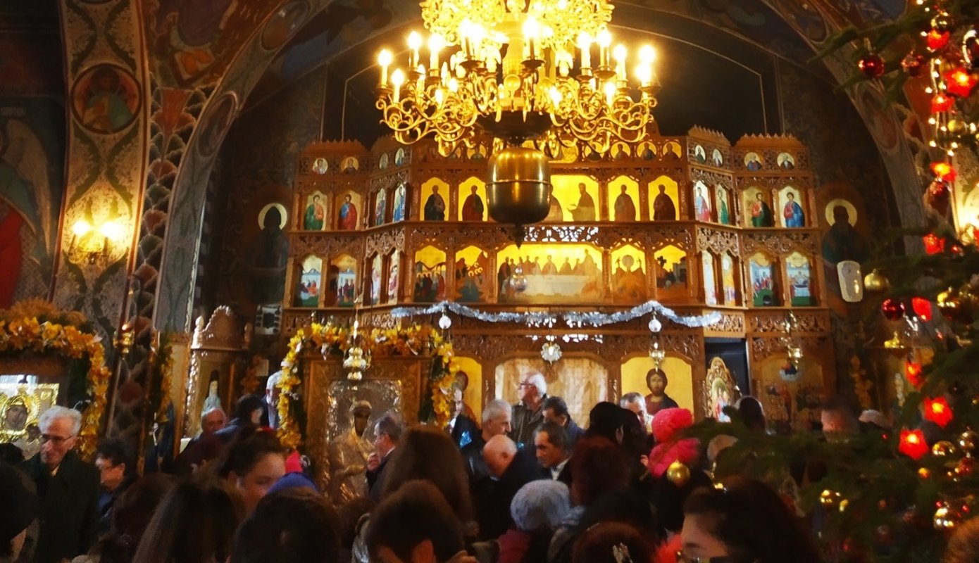 Moaştele Sfântului Nectarie în Parohia Ţintea, judeţul Prahova 318324