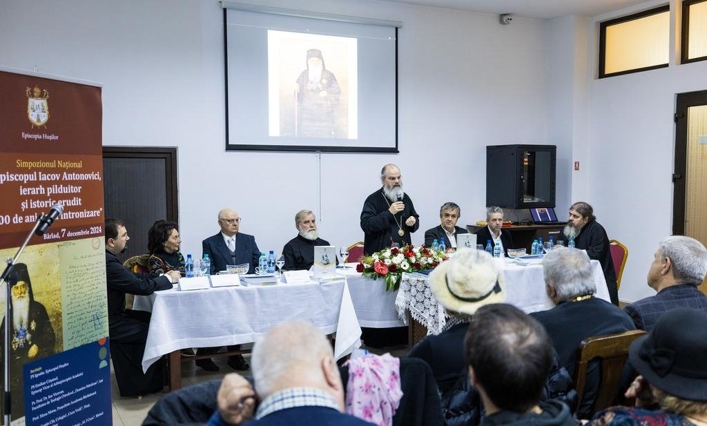 Simpozionul Național „Episcopul Iacov Antonovici, ierarh pilduitor și istoric erudit - 100 de ani de la întronizare” 318301
