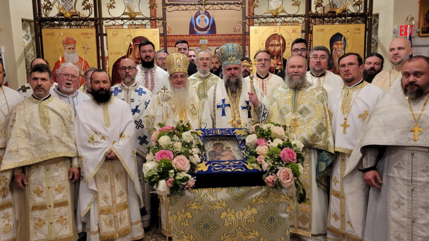 Biserica ortodoxă românească din San Antonio a fost sfințită 318463