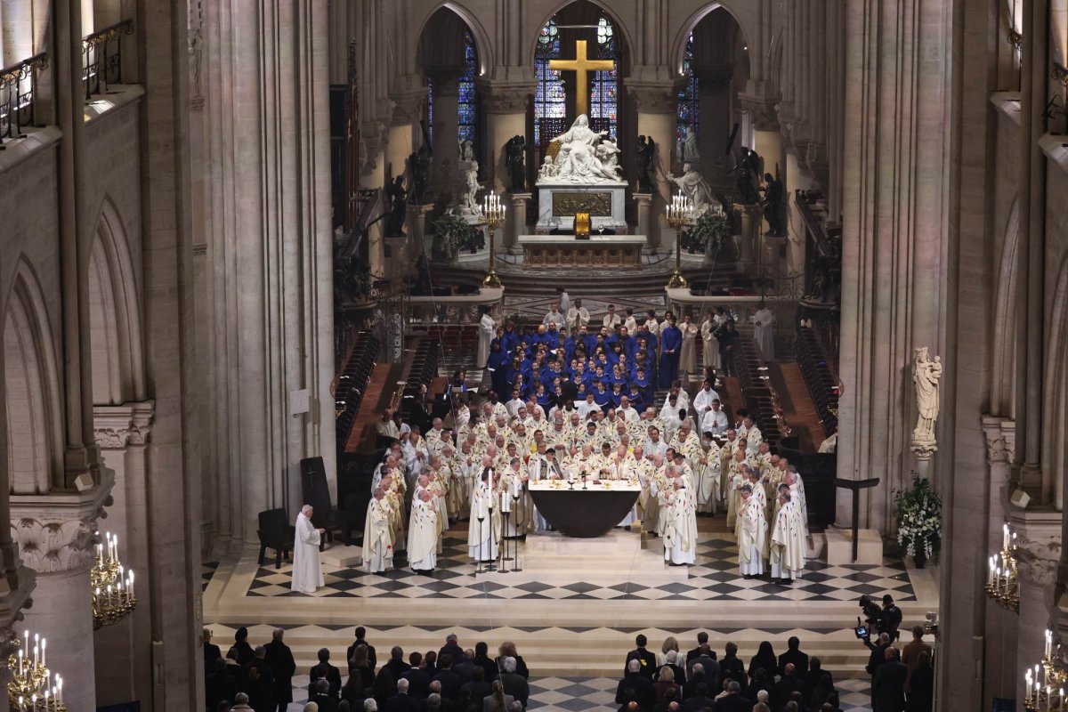Festivitățile de redeschidere a Catedralei Notre-Dame din Paris 318500