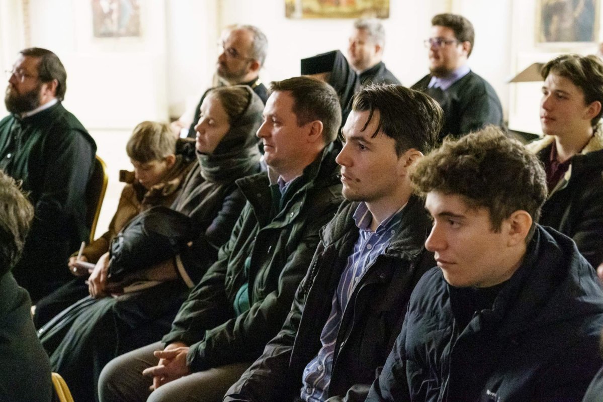 Simpozionul internațional „Sfântul Ierarh Dosoftei” la Iași 318595