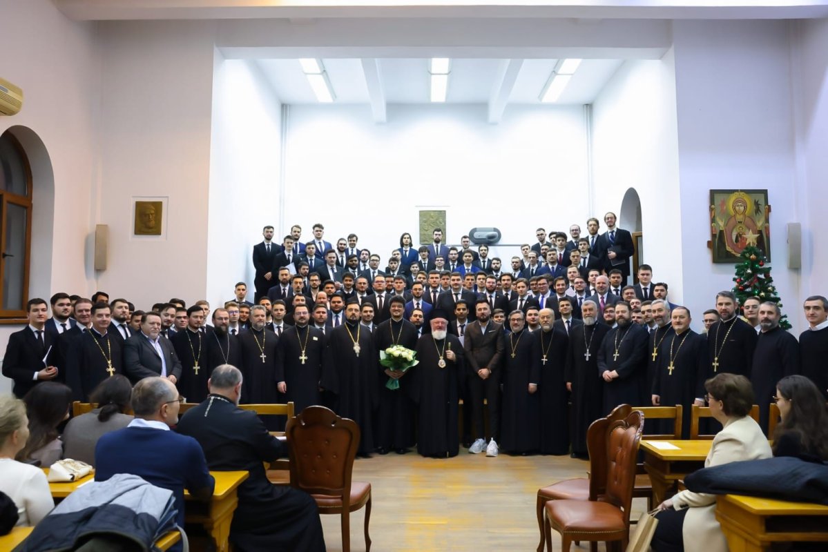 Concertul tradițional de colinde al Facultății „Justinian Patriarhul” 318722
