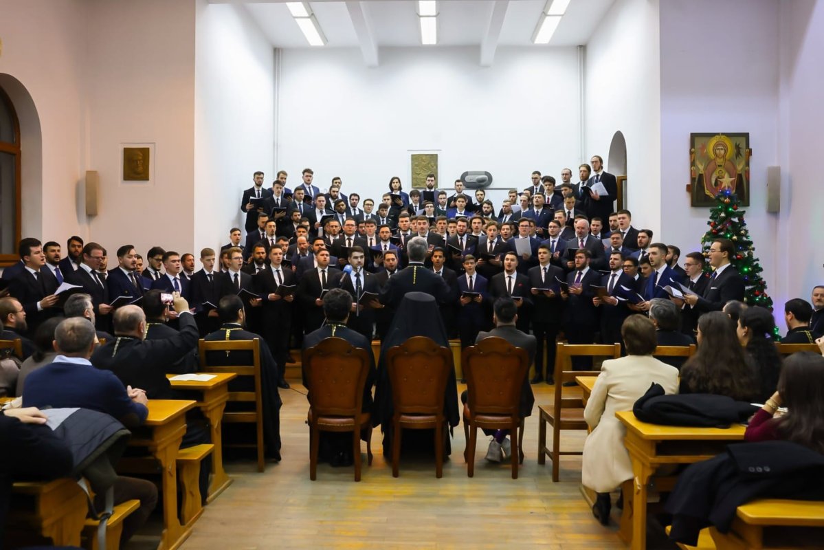 Concertul tradițional de colinde al Facultății „Justinian Patriarhul” 318836