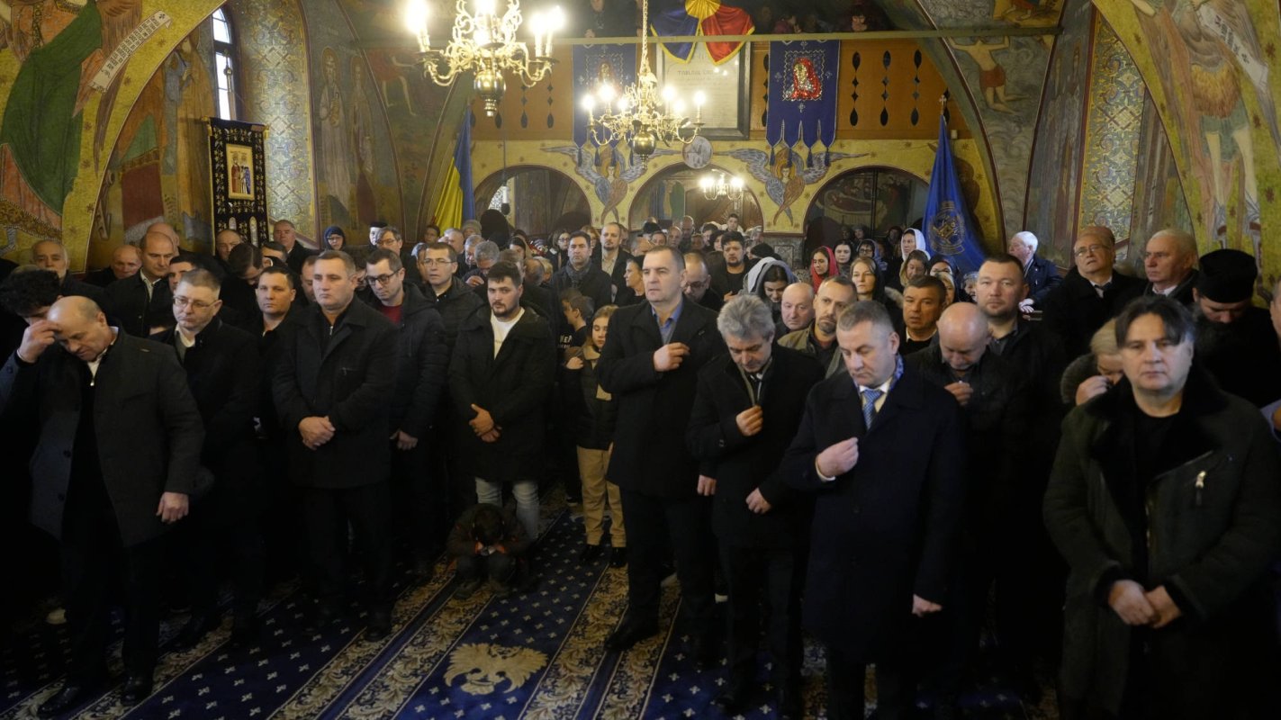 Binecuvântare arhierească la Feldioara, judeţul Braşov 318925