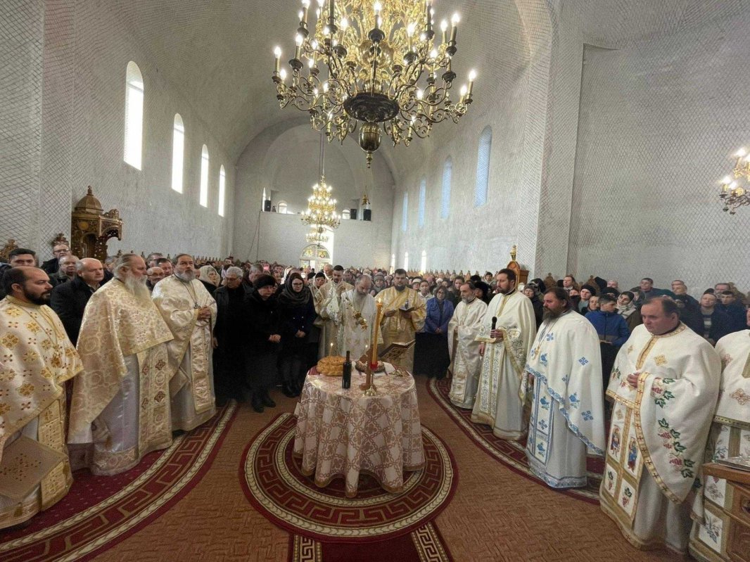 Hirotonie și instalare de preot paroh la o parohie vasluiană 318882