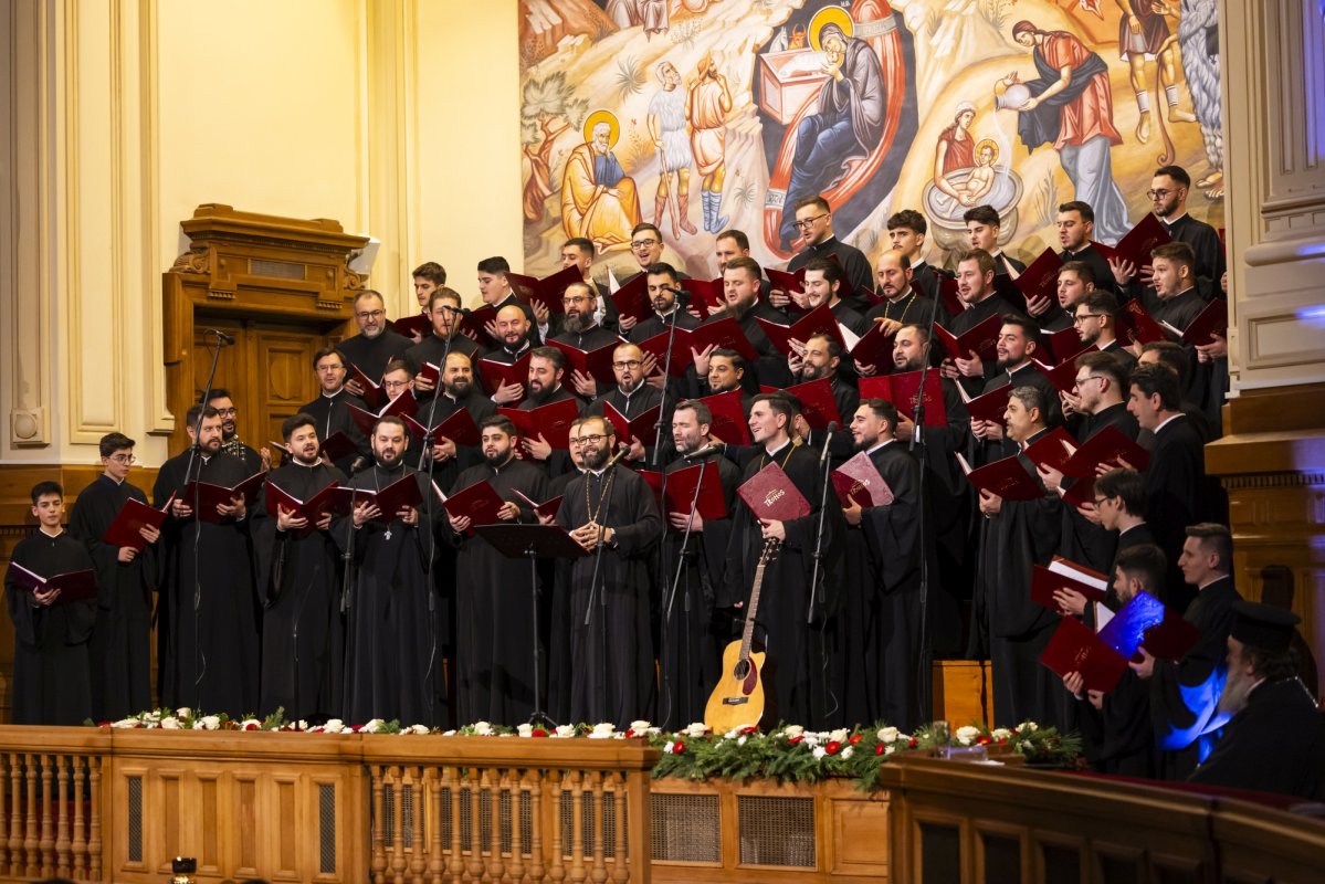 Concert caritabil organizat de studenții teologi la Palatul Patriarhiei 319217