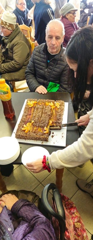 Concert de colinde şi acţiune filatropică la o cantină socială din Capitală 319151