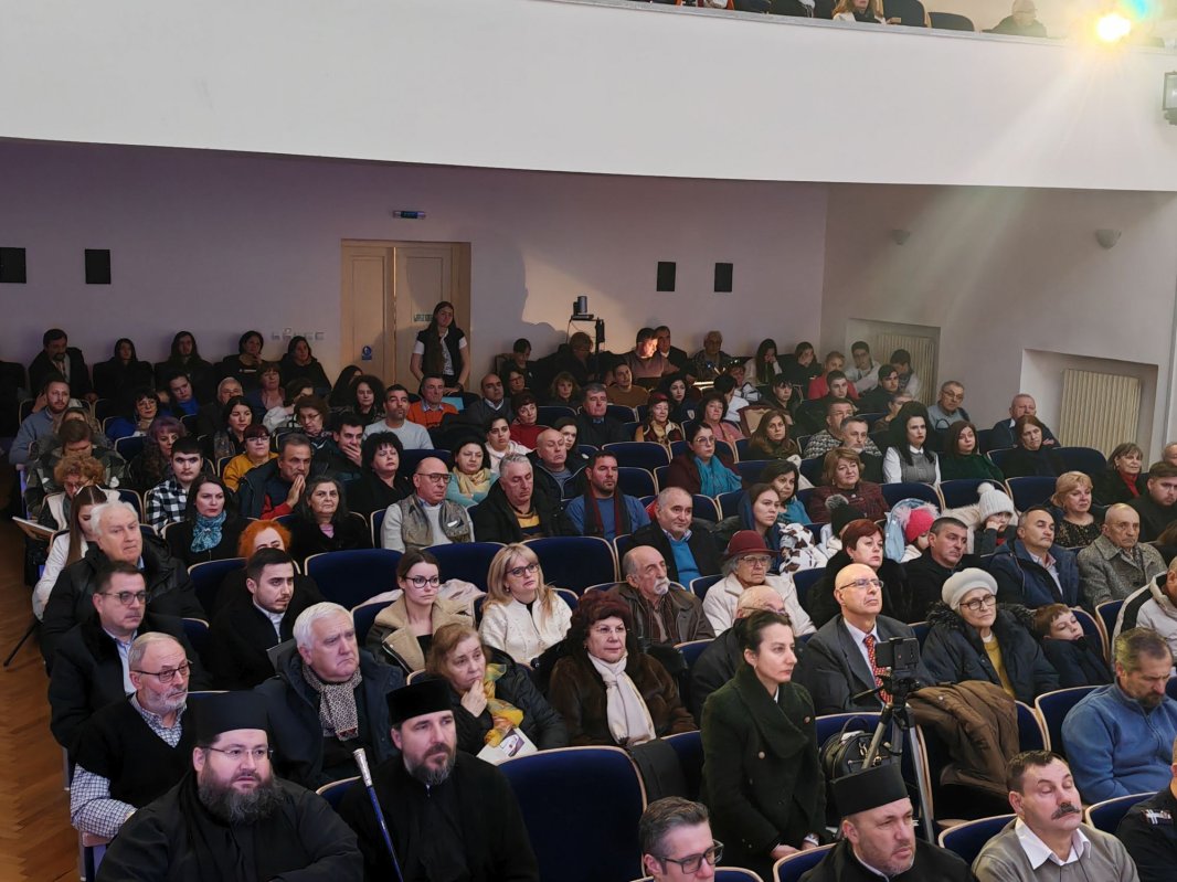 Monografie aniversară lansată la Câmpulung Muscel 319248