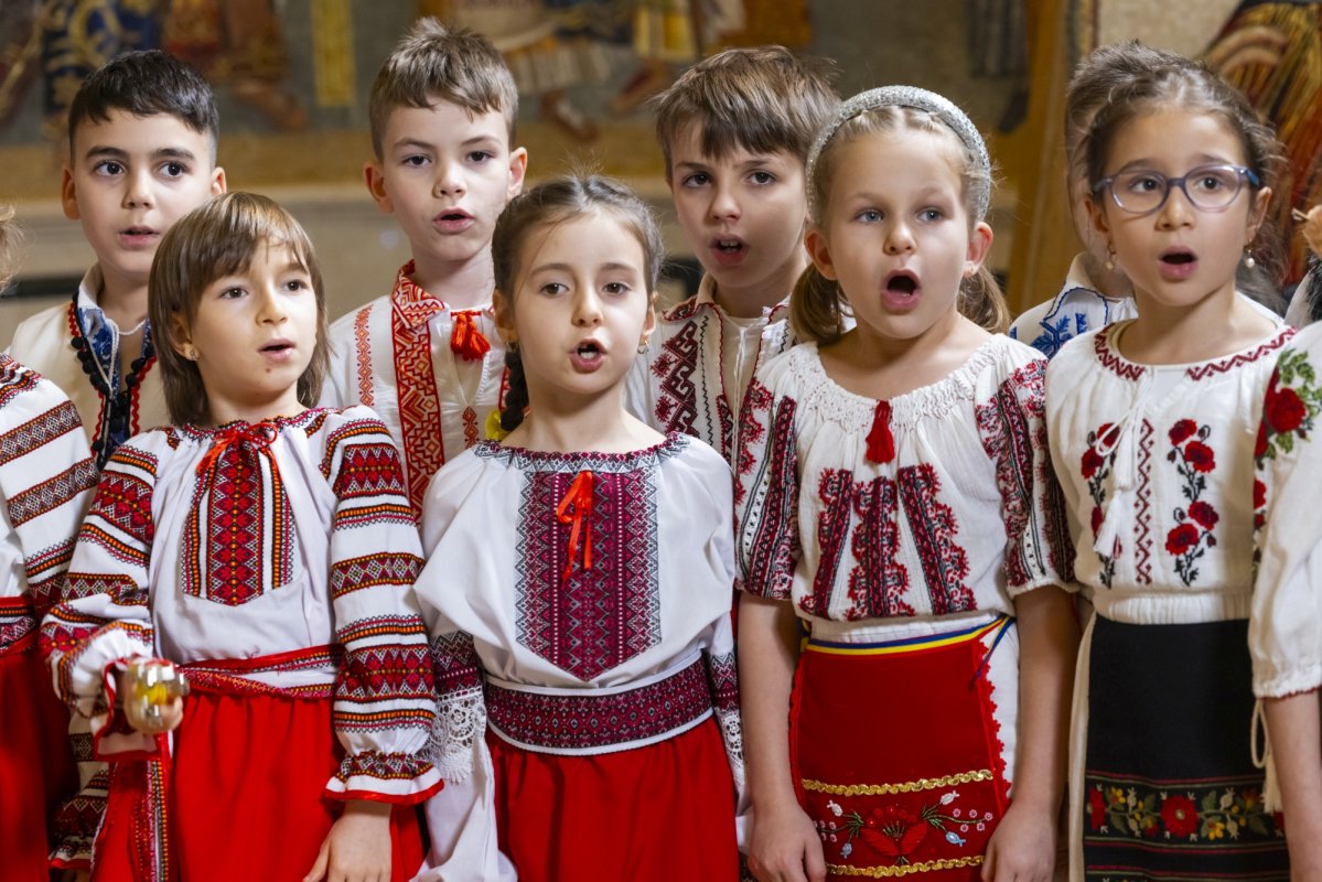 Patriarhul României a fost colindat la Reședința Patriarhală 319301