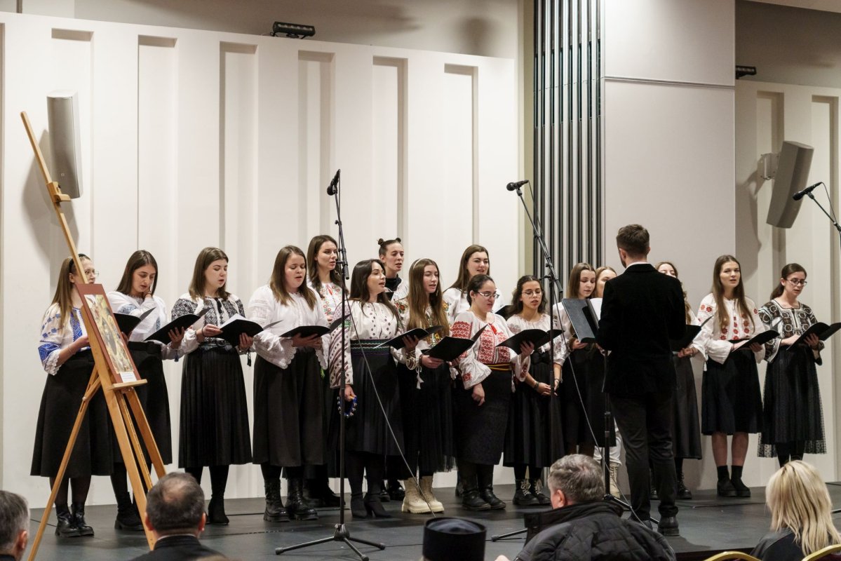 Serbarea de Crăciun a Facultății de Teologie Ortodoxă „Dumitru Stăniloae” din Iași 319276