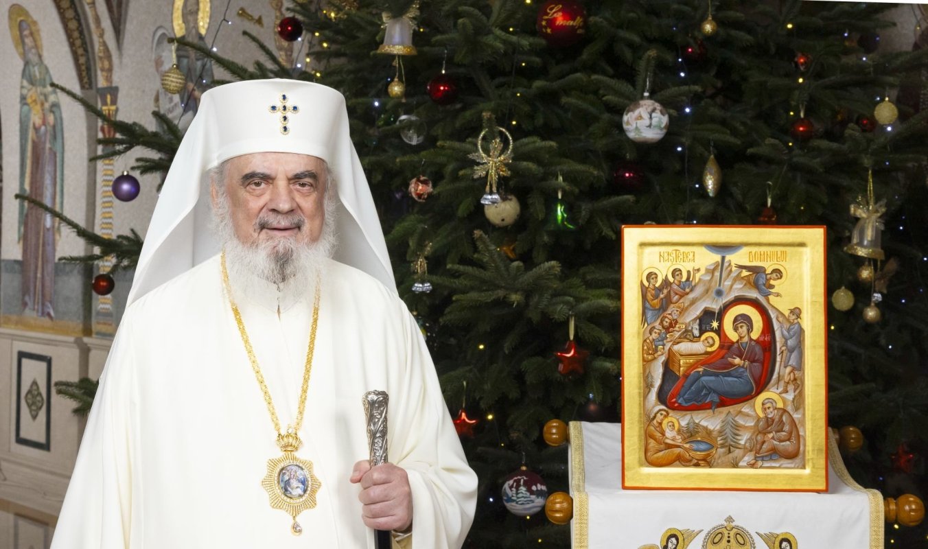 Crăciunul este sărbătoarea iubirii smerite şi darnice a păcii şi a bucuriei 319880