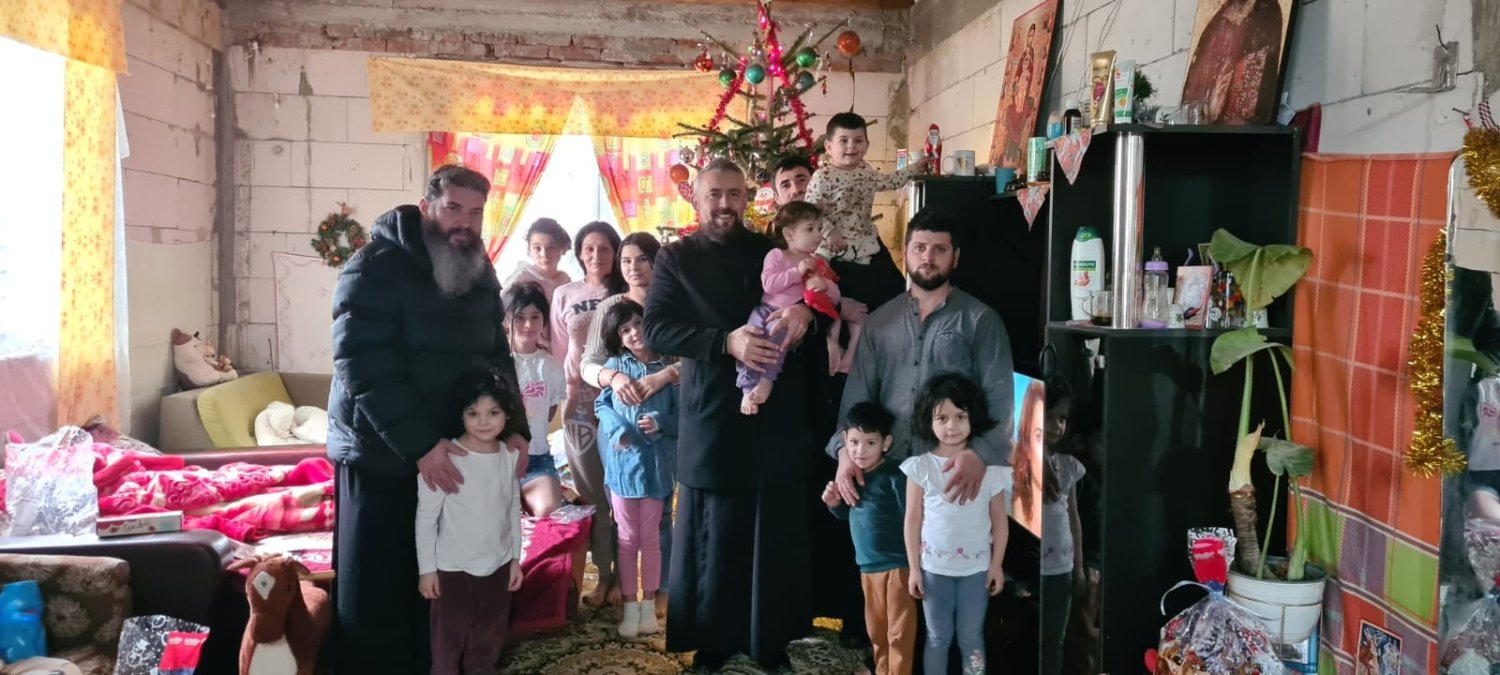 Daruri de sărbători pentru familii nevoiașe din Arhiepiscopia Timișoarei 319814