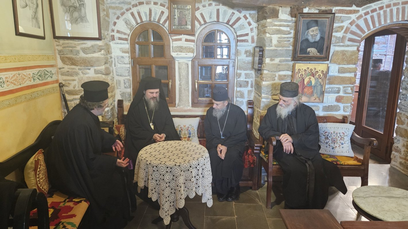 Ctitorii români ai unei lavre athonite au fost pomeniți la hramul acesteia 319842