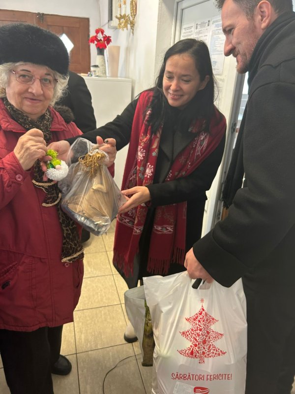 Proiect filantropic de Crăciun la o cantină socială din Capitală 319833