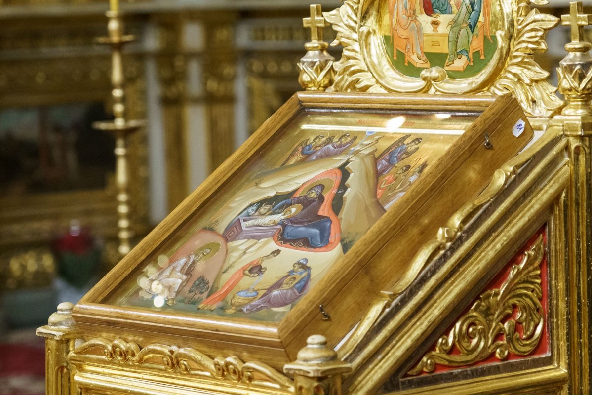 Nașterea Domnului a adunat sute de credincioși la Catedrala Mitropolitană din Iași 319908