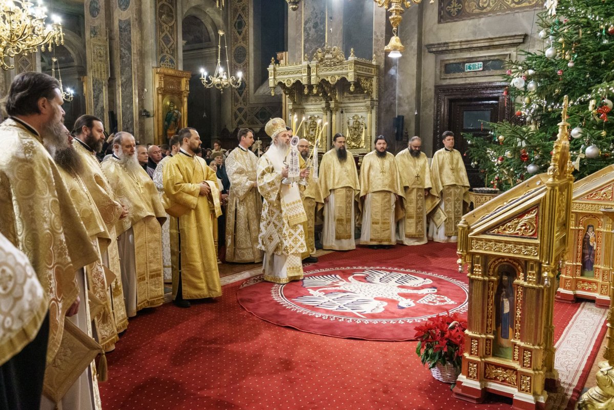 Nașterea Domnului a adunat sute de credincioși la Catedrala Mitropolitană din Iași 319911