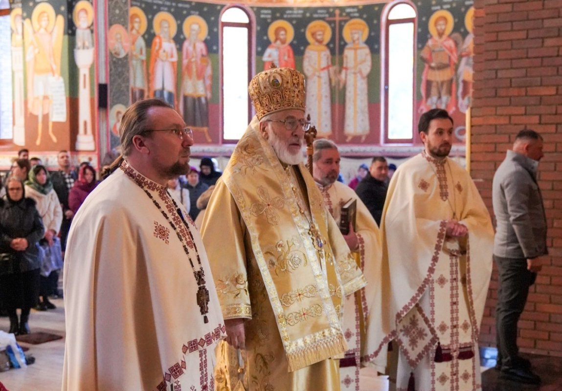 Crăciunul în Eparhii din Muntenia și Dobrogea 320097