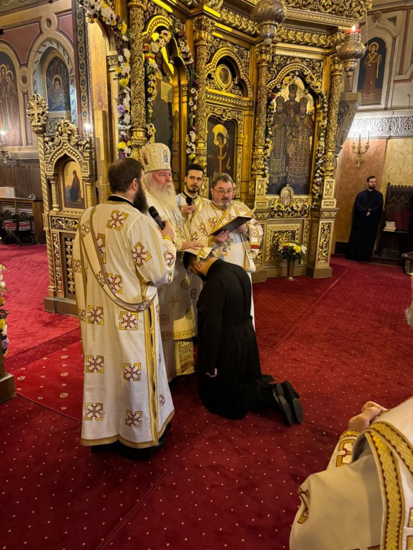 Hirotonie de Crăciun la Catedrala Mitropolitană din Timișoara 319997