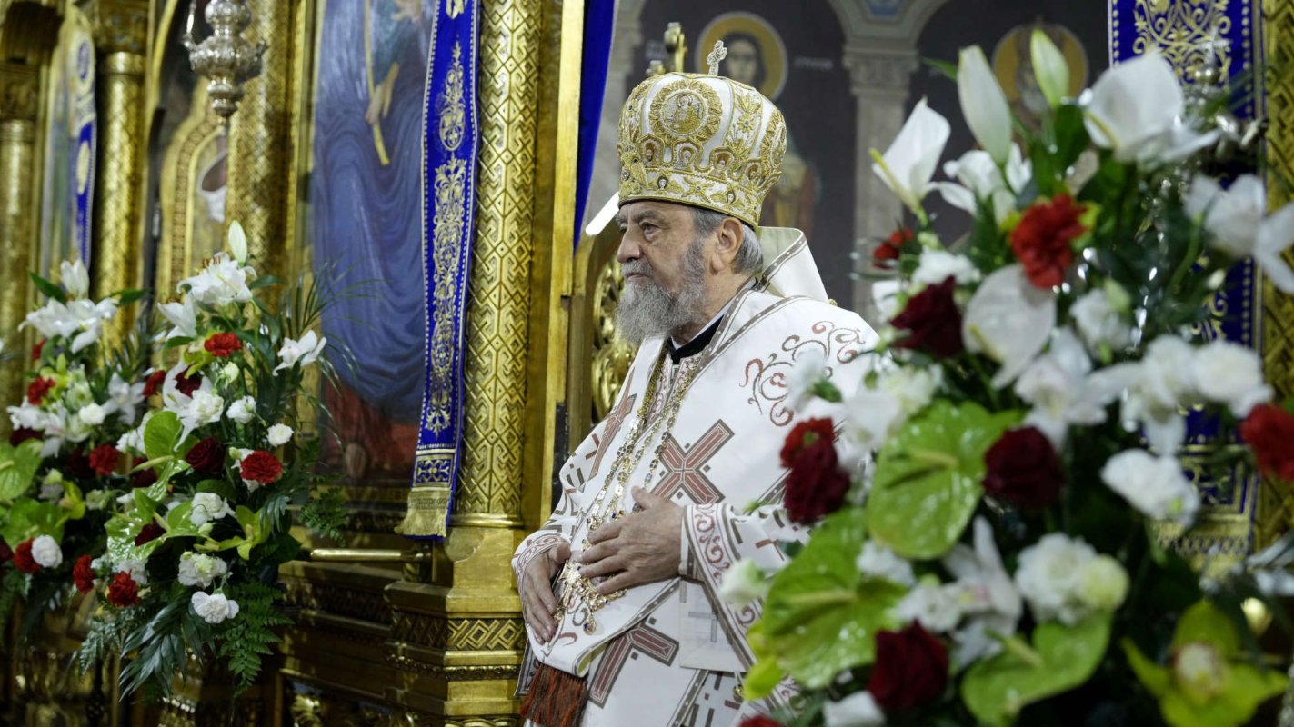 Mulţimi de credincioşi au prăznuit Crăciunul la Catedrala Mitropolitană din Sibiu 320029