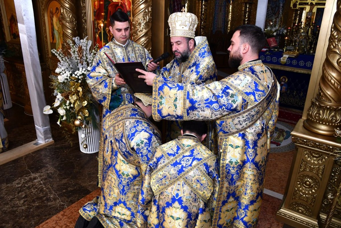 Nașterea Domnului sărbătorită la catedrala din Caransebeș 320001