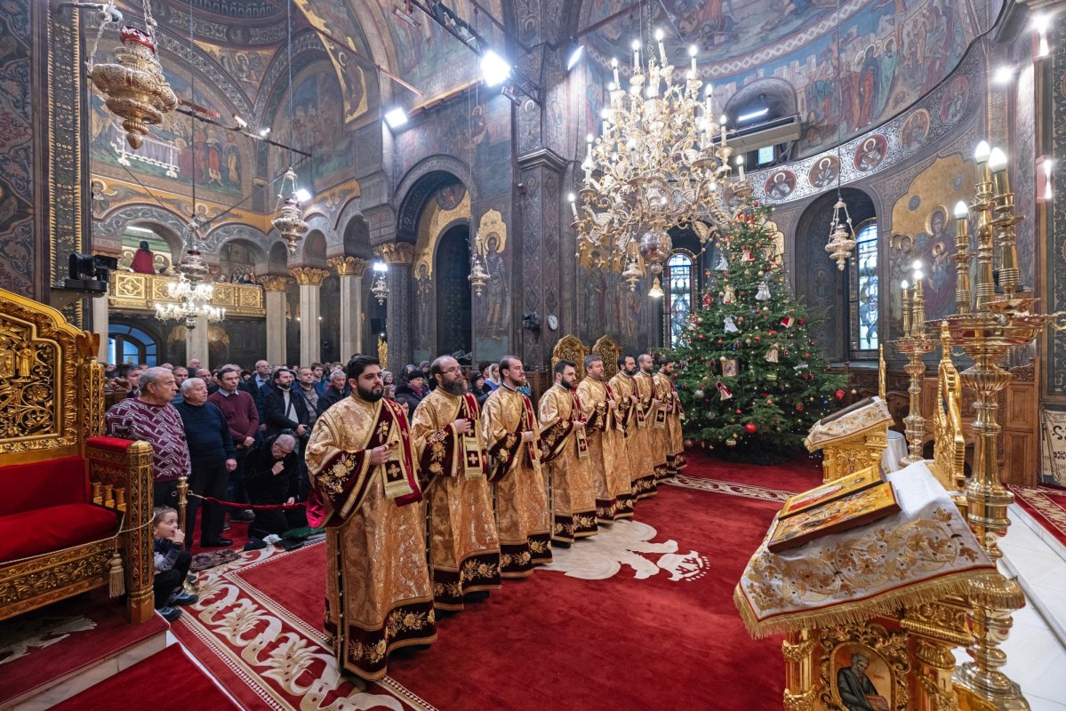 Sfântul Arhidiacon Ștefan, cinstit de bucureșteni la Catedrala Patriarhală 320053