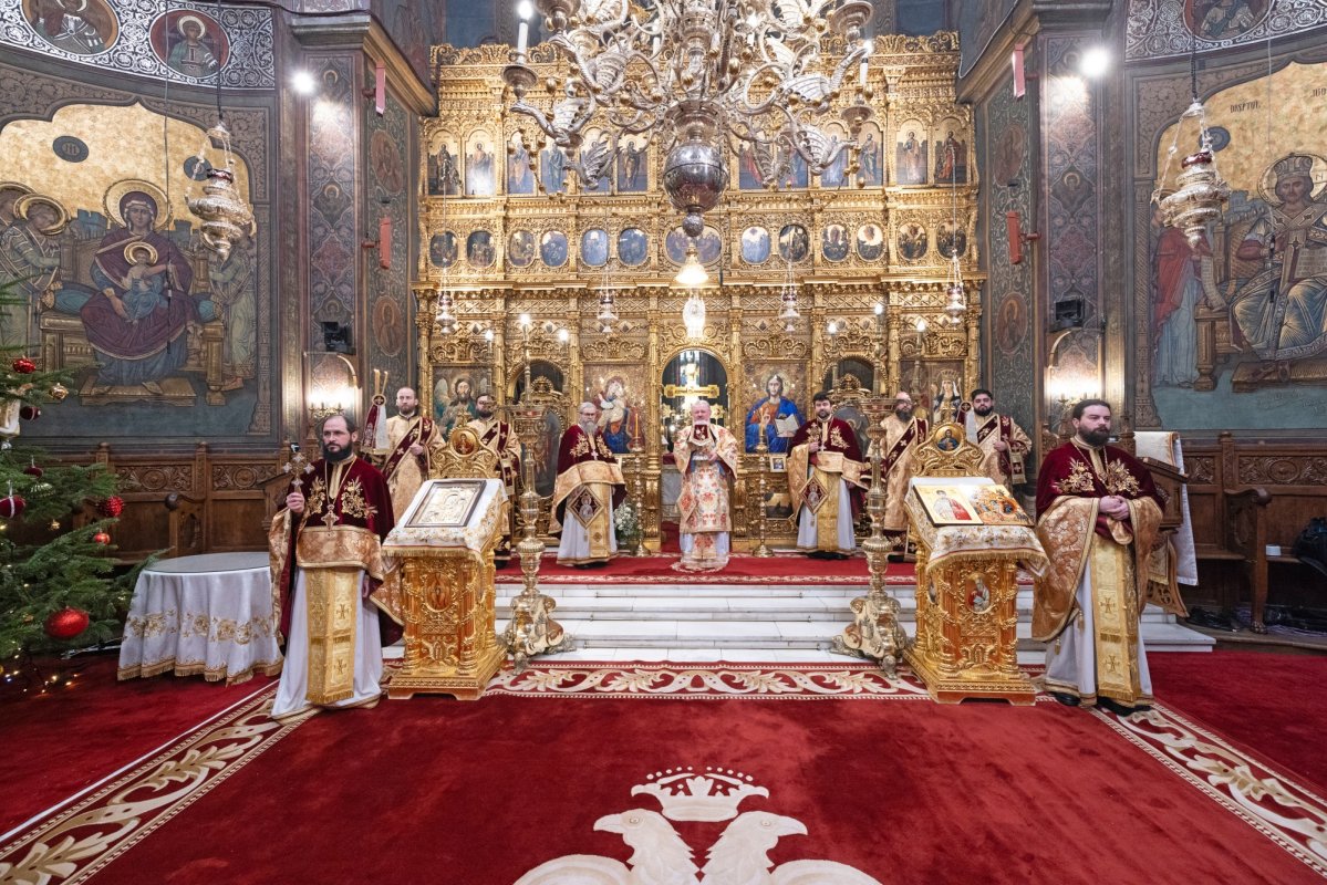 Sfântul Arhidiacon Ștefan, cinstit de bucureșteni la Catedrala Patriarhală 320055