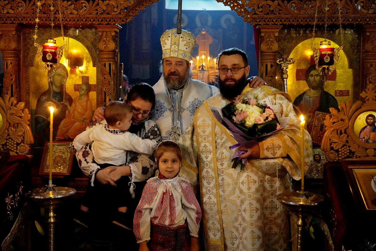 Slujire arhierească în Parohia Voinești, județul Iași 320194