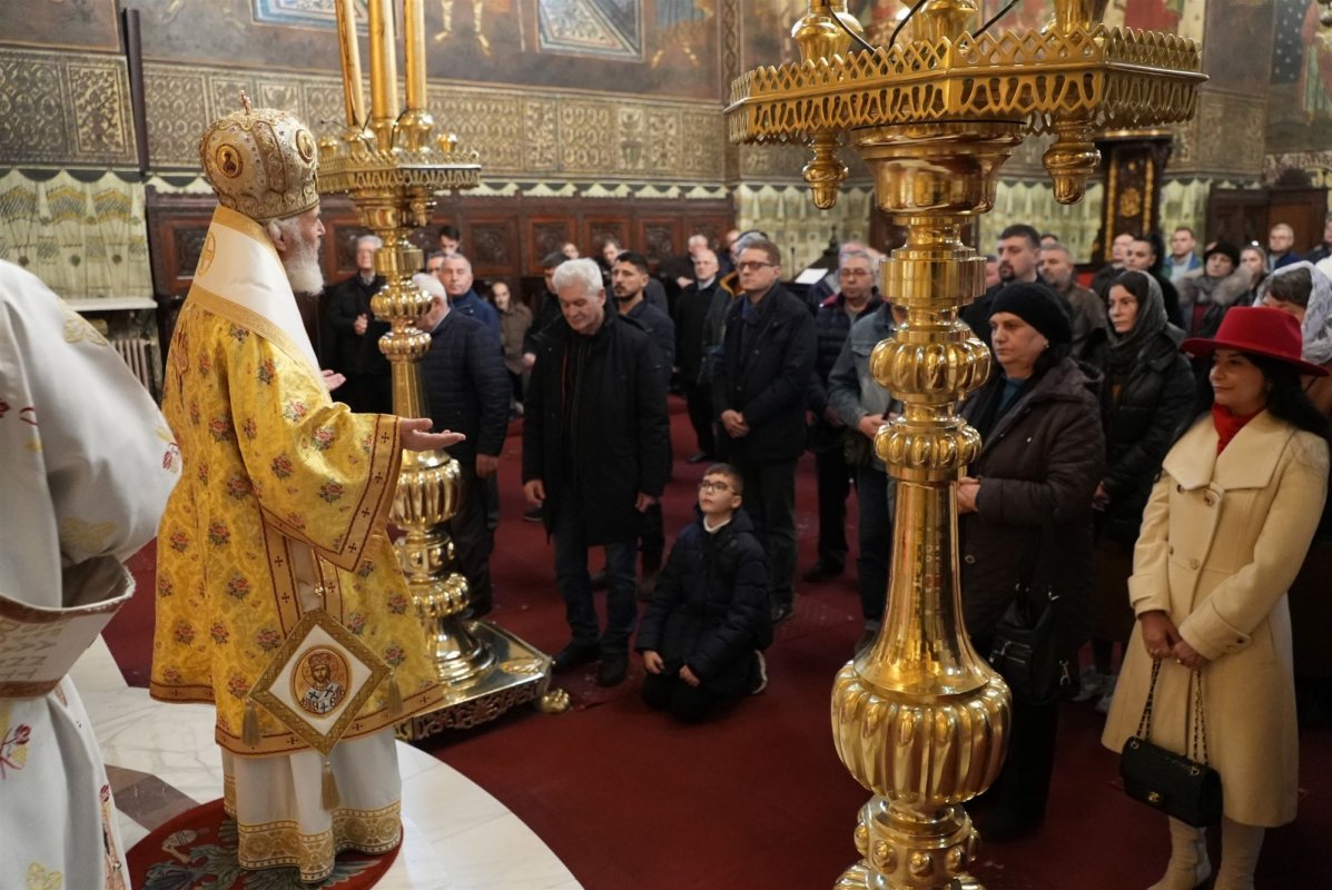 Slujire arhierească la Catedrala Arhiepiscopală din Galați 320211