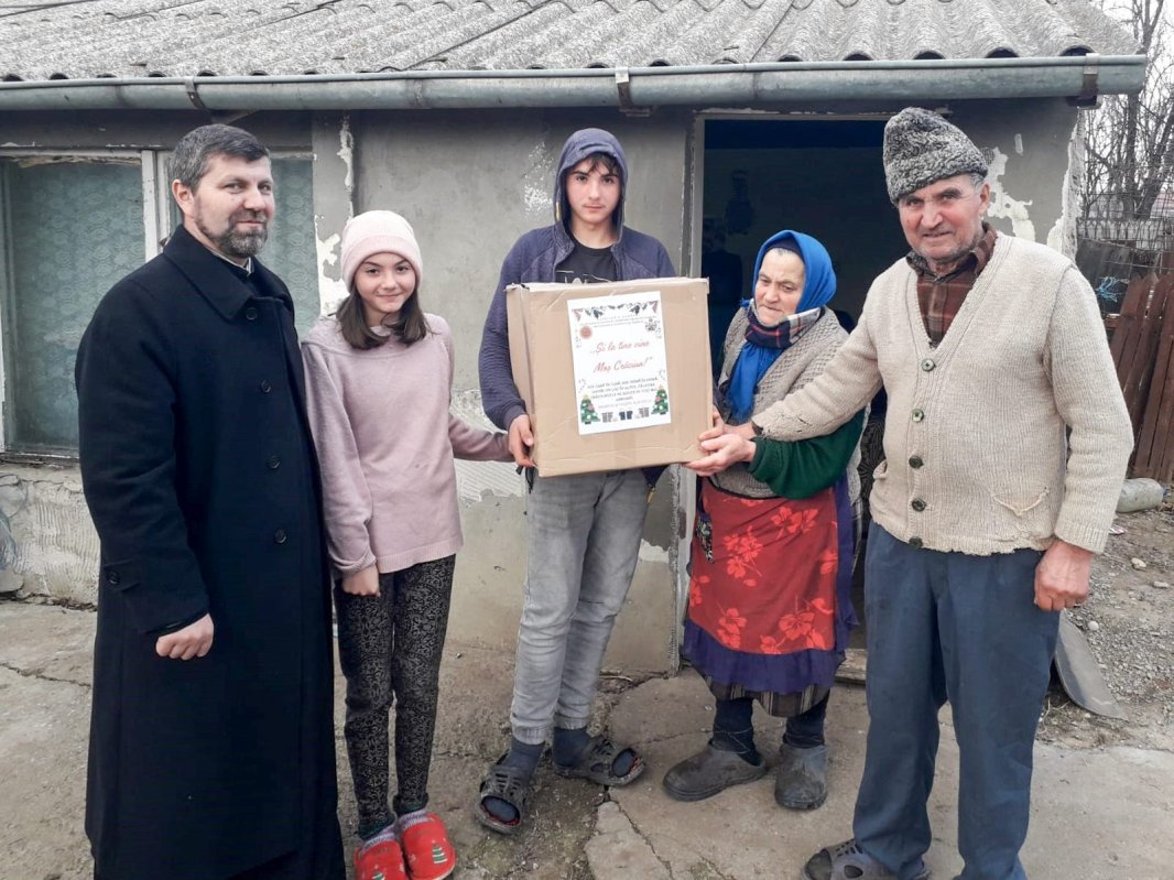 Slujire și filantropie în Arhiepiscopia Buzăului și Vrancei 320206