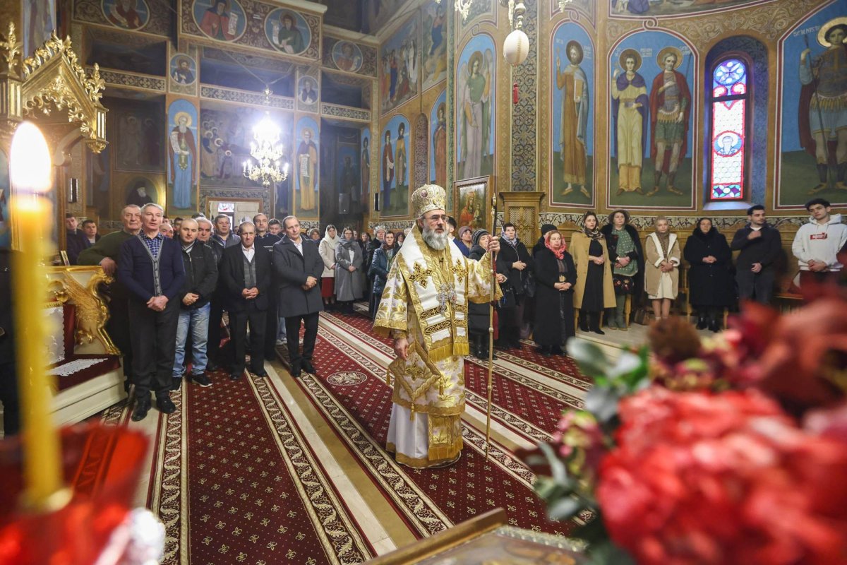 Slujire și filantropie în Arhiepiscopia Buzăului și Vrancei 320208