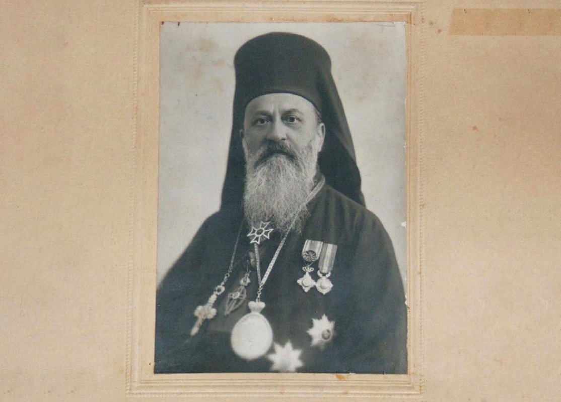 Episcopul Justinian Teculescu, promotor al ridicării la rang de Patriarhie a Bisericii noastre 319712