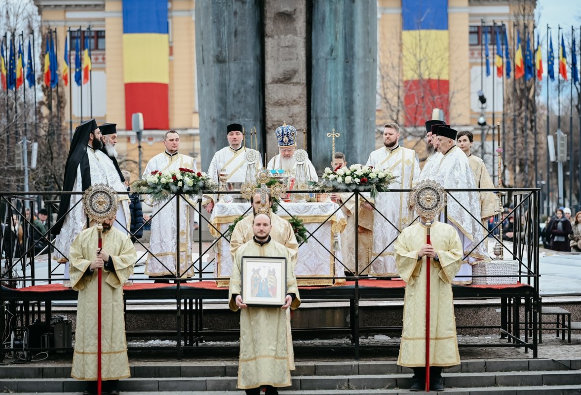 Prăznuirea Bobotezei și Sfințirea cea mare a apei la Catedrala Mitropolitană din Cluj‑Napoca 320654