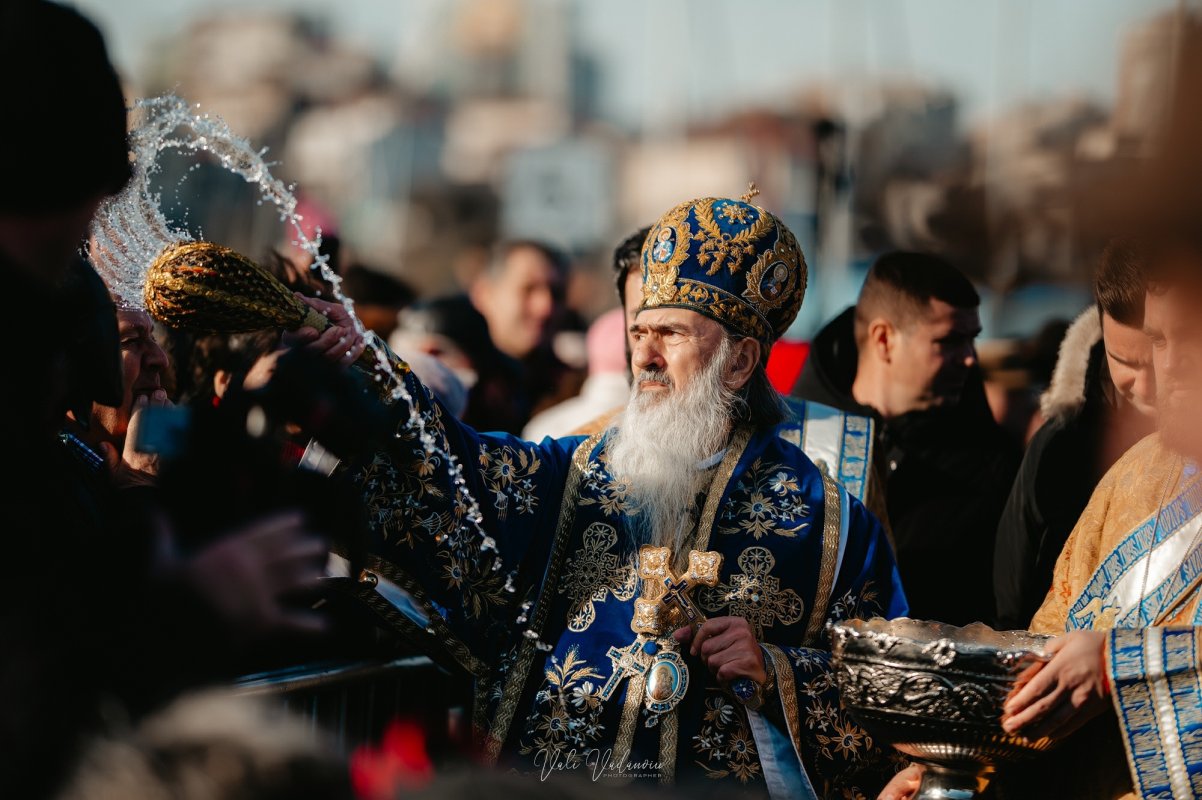 Sărbătoarea Dumnezeieștii Arătări în eparhii din Muntenia și Dobrogea 320764