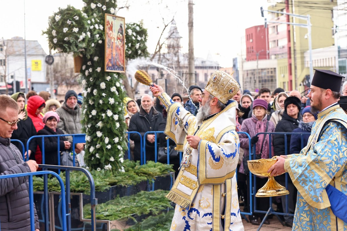 Sărbătoarea Dumnezeieștii Arătări în eparhii din Muntenia și Dobrogea 320767