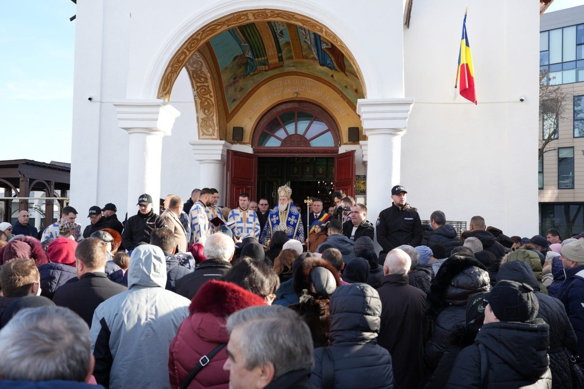 Sărbătoarea Dumnezeieștii Arătări în eparhii din Muntenia și Dobrogea 320771