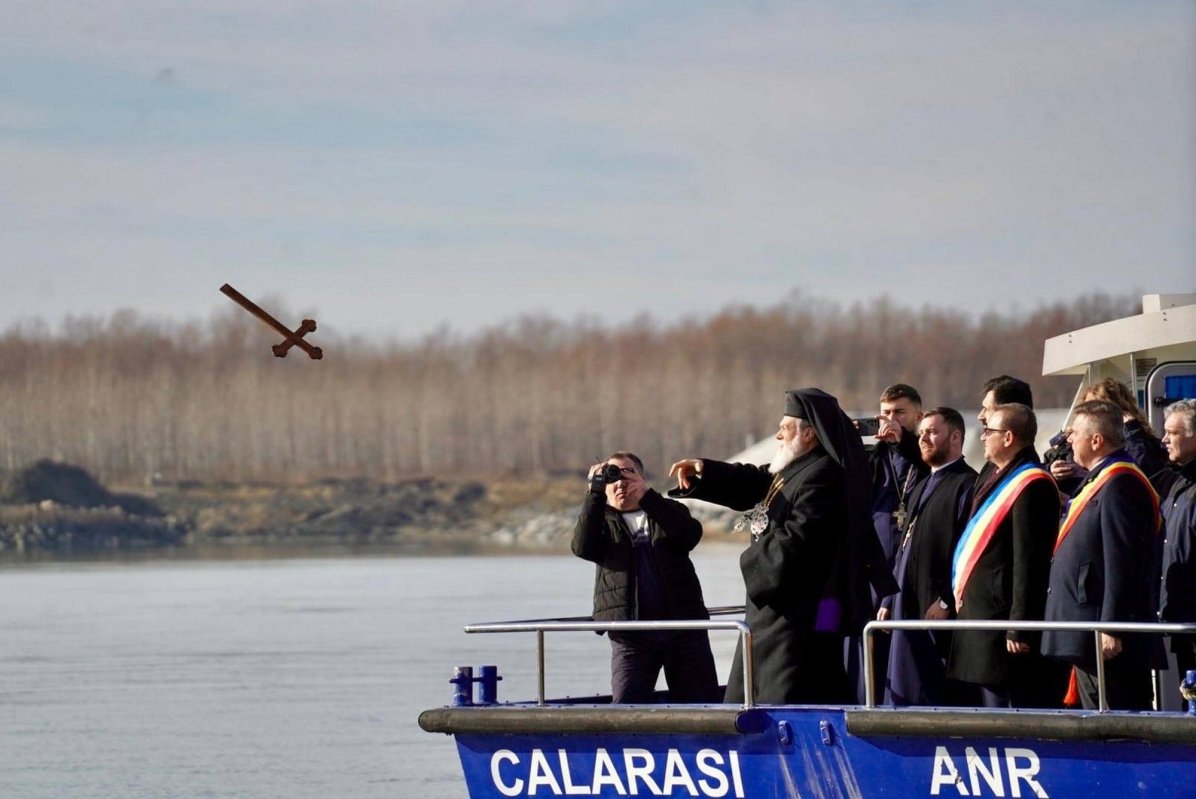 Sărbătoarea Dumnezeieștii Arătări în eparhii din Muntenia și Dobrogea 320772